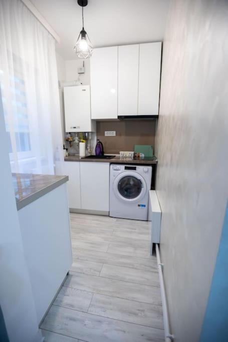 Garsoniera Central II Targu Jiu Ngoại thất bức ảnh